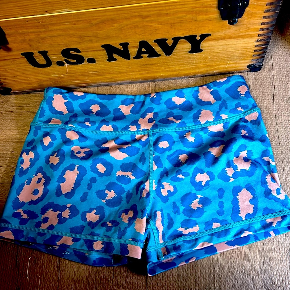 IAB squat shorts size medium (8)